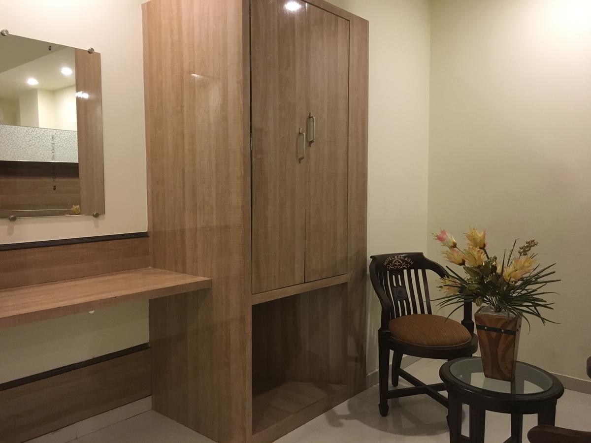 Hotel Kailash Presidency Bhopal Zewnętrze zdjęcie