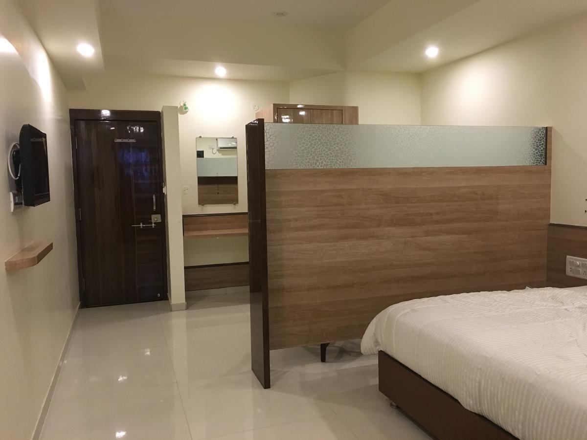 Hotel Kailash Presidency Bhopal Zewnętrze zdjęcie