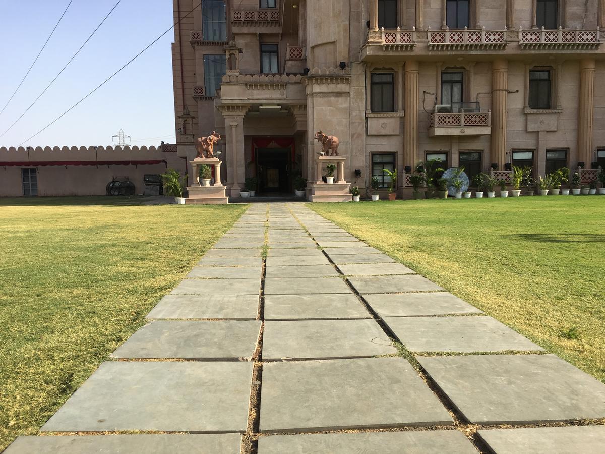 Hotel Kailash Presidency Bhopal Zewnętrze zdjęcie
