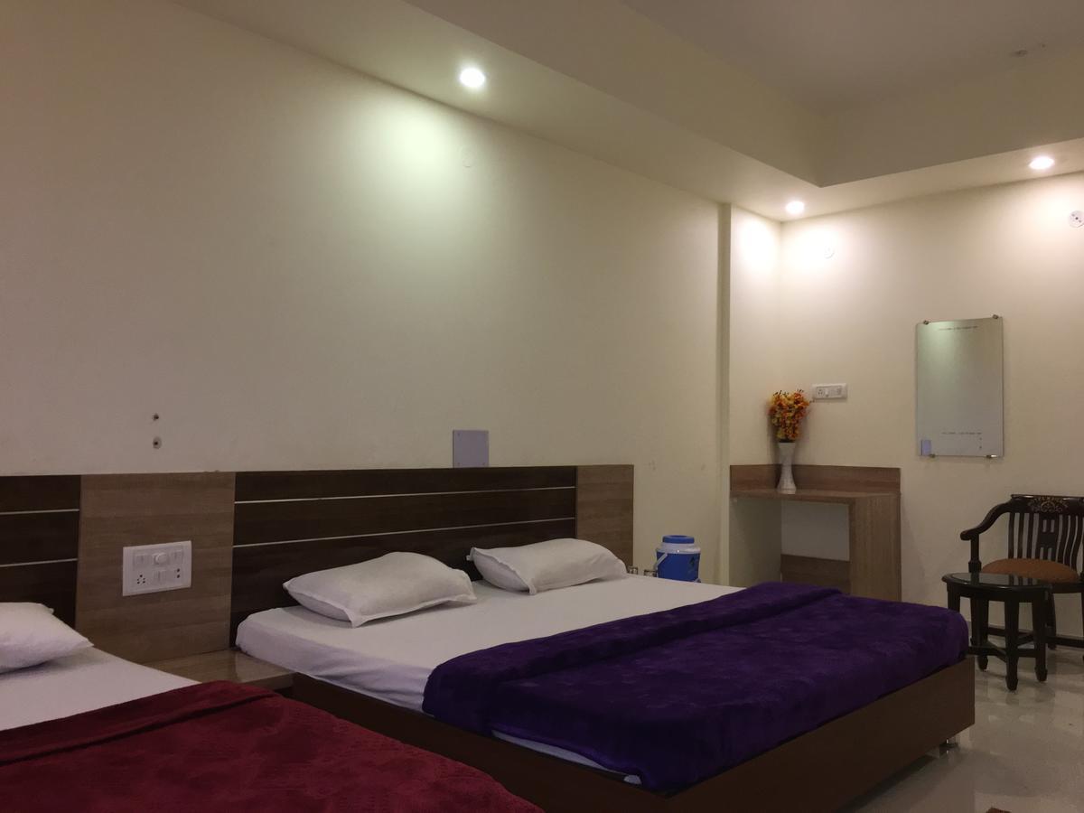 Hotel Kailash Presidency Bhopal Zewnętrze zdjęcie